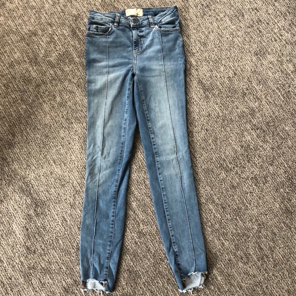 Free People Lightwash Skinny Jeans - Picture 1 of 5